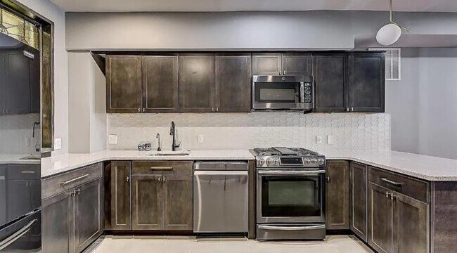 Photo - 150 N Curley St