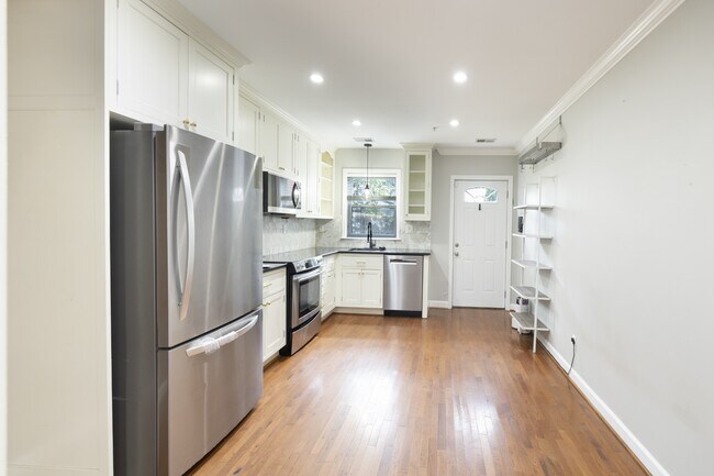 Photo - 1122 K St SE