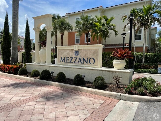 Building Photo - 9905 Baywinds Blvd Unit 2307 Rental