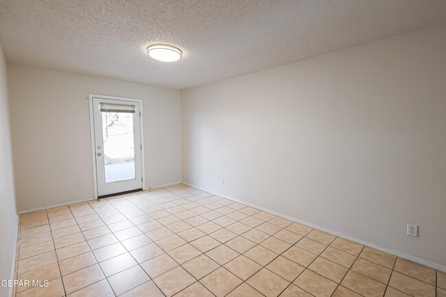 Photo - 11617 Soberana Ln