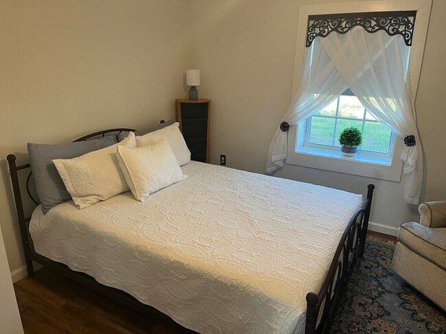 Photo - 256 Hoots Dr