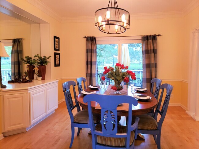 Photo - W280N1690 Golf View Dr