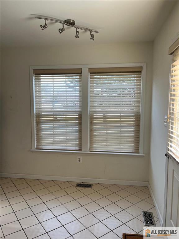 Photo - 27B Benjamin Franklin Dr Unit C