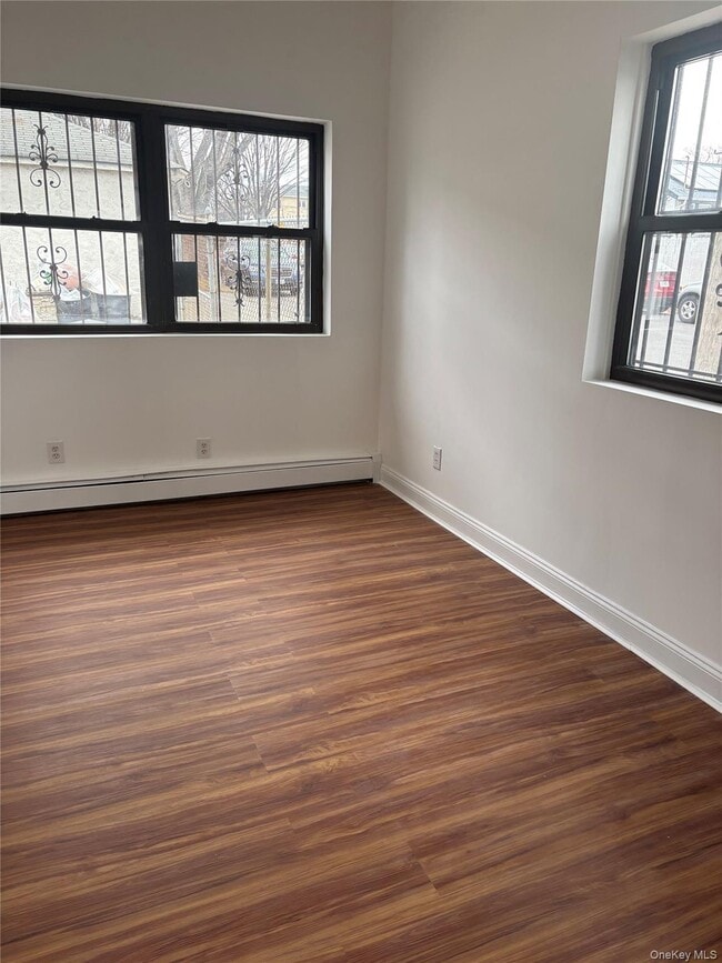 Photo - 77-19A Parsons Blvd