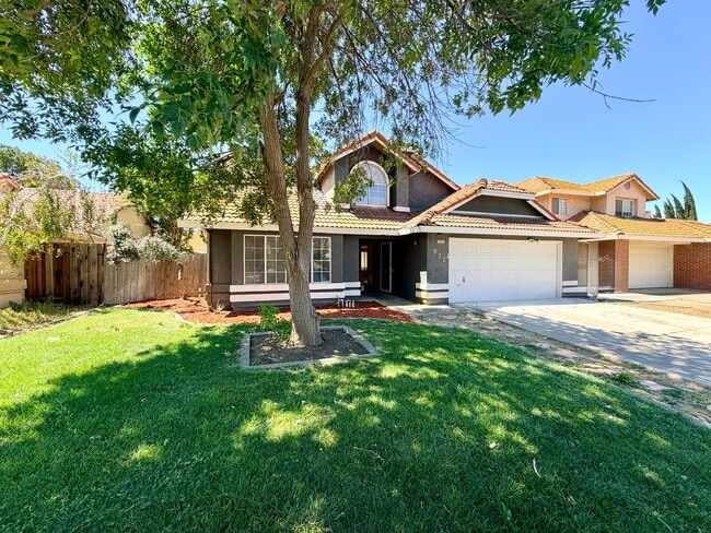 Photo - 937 Neal St