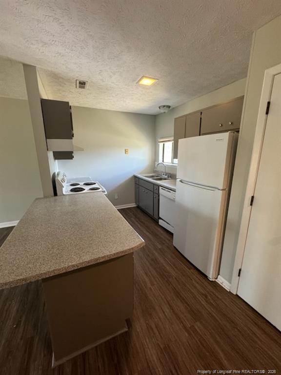 Building Photo - 7176 Fillyaw Rd