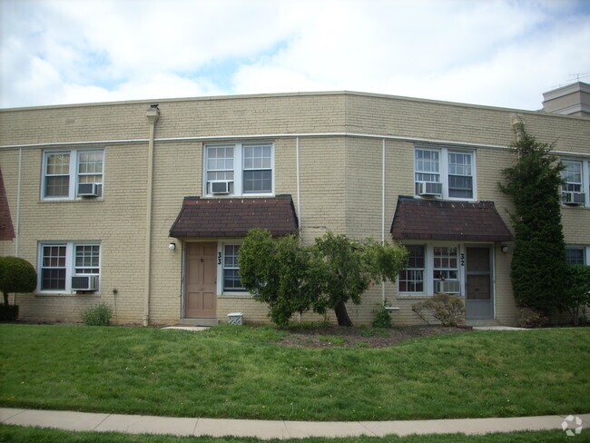 Photo - 730-736 N Oakland St