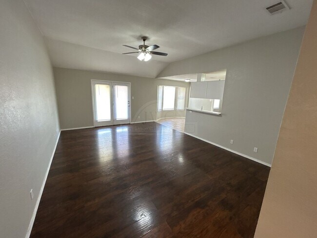 Photo - 4507 Lonesome Dove Dr