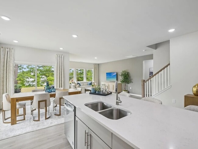 Photo - 332 Karlov Rd