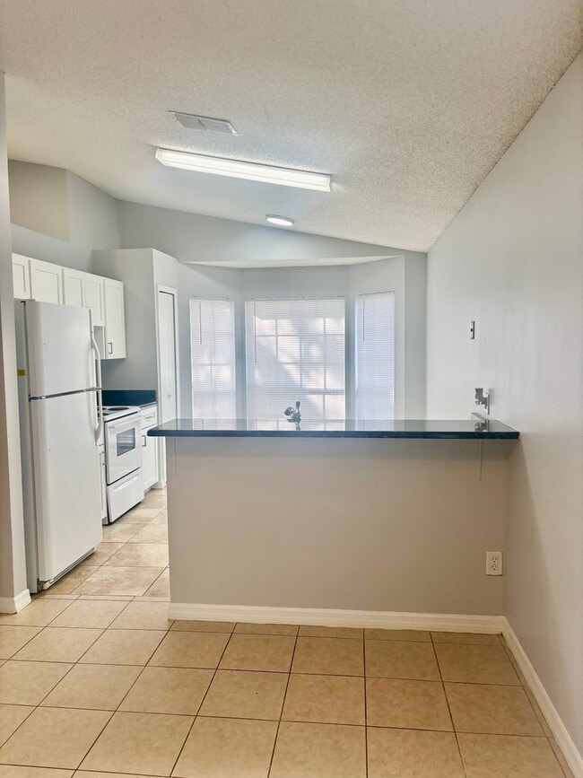 Photo - 508 Winding Oak Ln