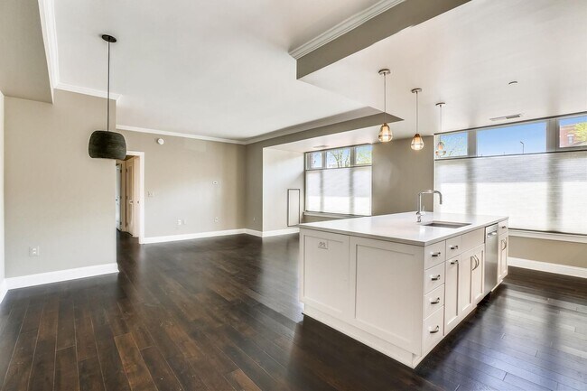 Photo - Gorgeous 2/2 with luxurious Lobby Level Condo in Hampden Row