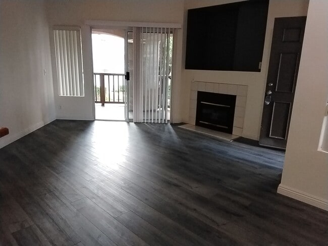 Building Photo - We know how important it is to come home to a relaxing and welcoming atmosphere! Beautiful 2 Bedr...