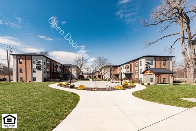 Building Photo - 1823 Griswold Dr Unit J12