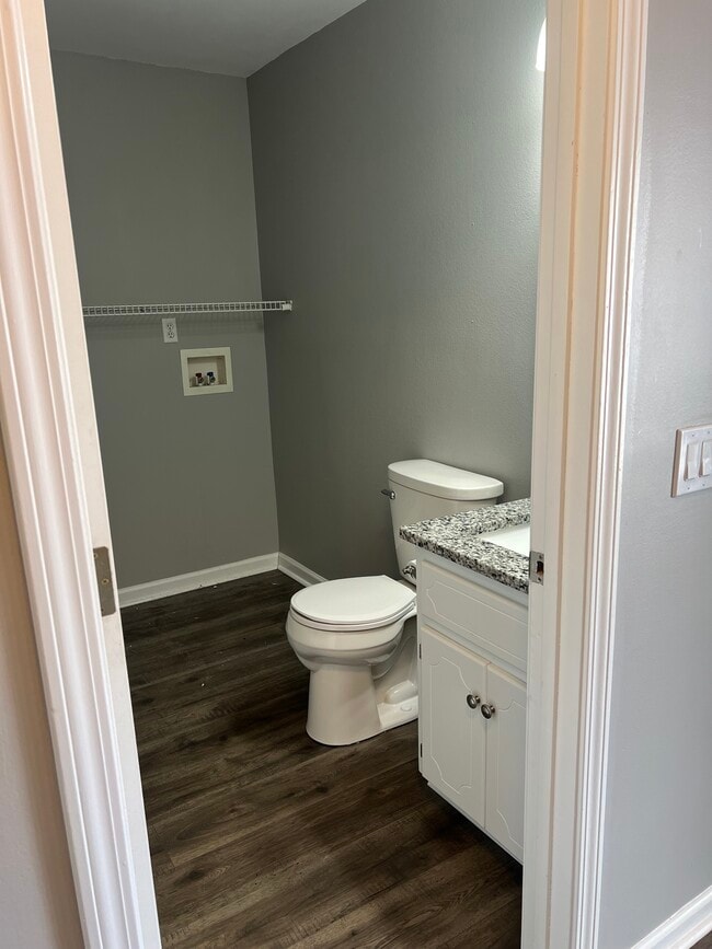 Photo - 160 Commons Dr