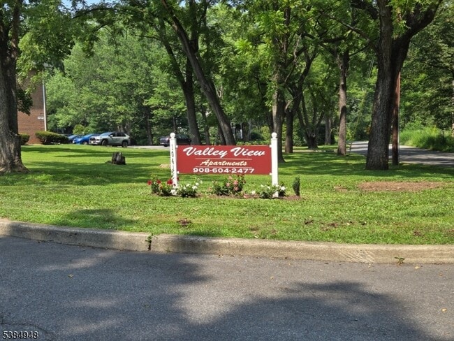 Building Photo - 1041 Ridge St Unit B 43