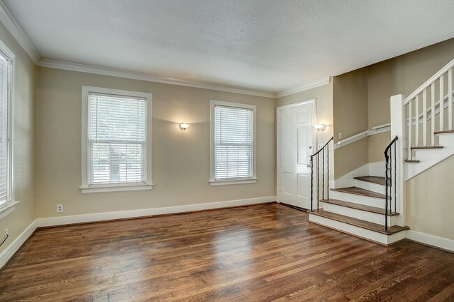 Photo - 1935 Richmond Ave