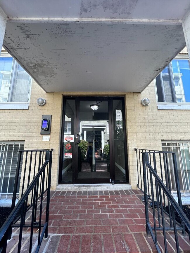 Photo - 705 Brandywine St SE