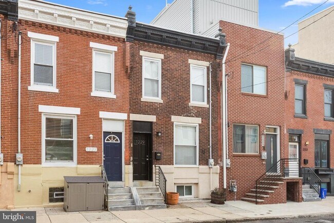 Building Photo - 1229 S 24th St Rental
