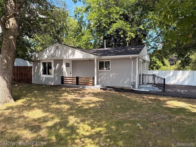 Building Photo - 3061 Culbertson Ave