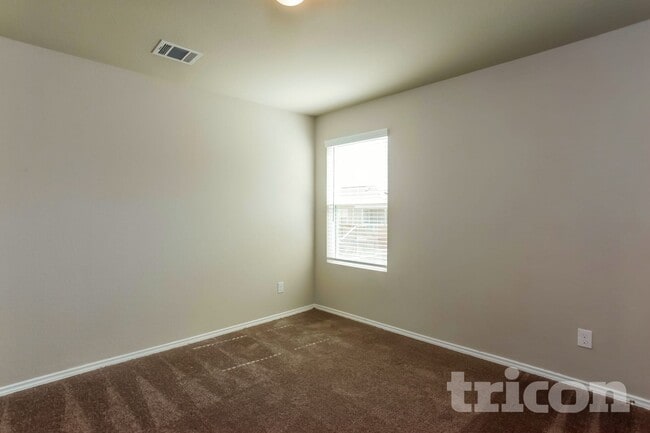 Photo - 1932 Bluethroat