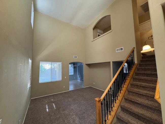 Photo - 467 E Calle De Ocaso