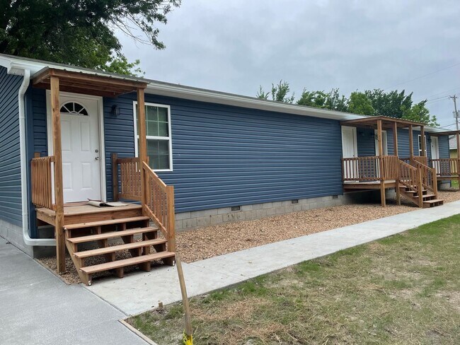 Photo - 1005 Monroe Duplex Unit 1005 Monroe A