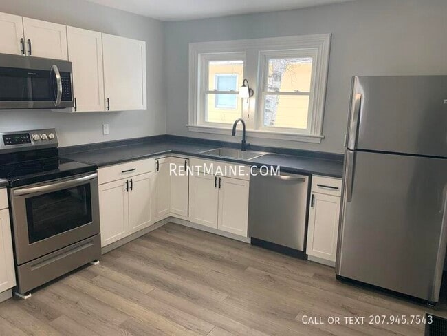 Photo - 166 Birch St Unit 1