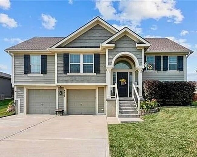 Building Photo - Coming Soon! 3BR 2.5BA | Oversize garage | Fenced backyard!