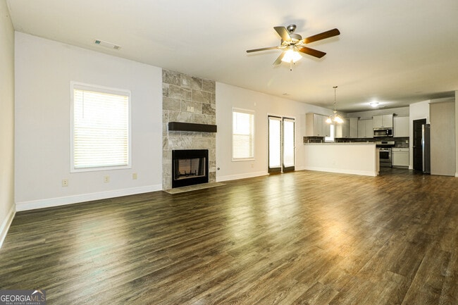 Photo - 787 Overlook Gln Dr