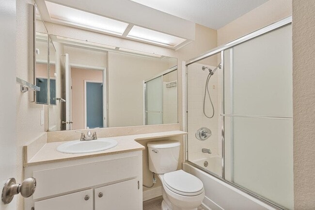 Photo - 331 Shadow Run Dr