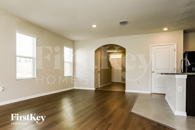 Photo - 11010 Leland Groves Dr