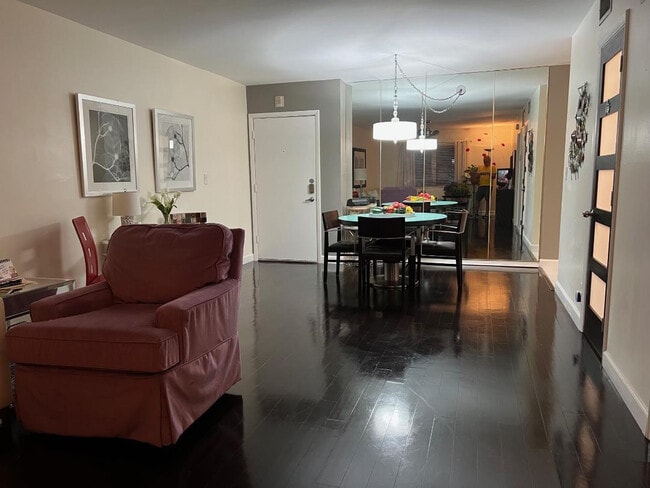 Photo - 1950 N Andrews Ave Unidad 103D