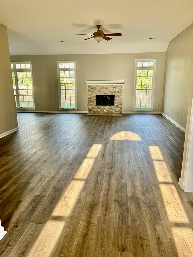 Photo - 1250 Sugar Ln