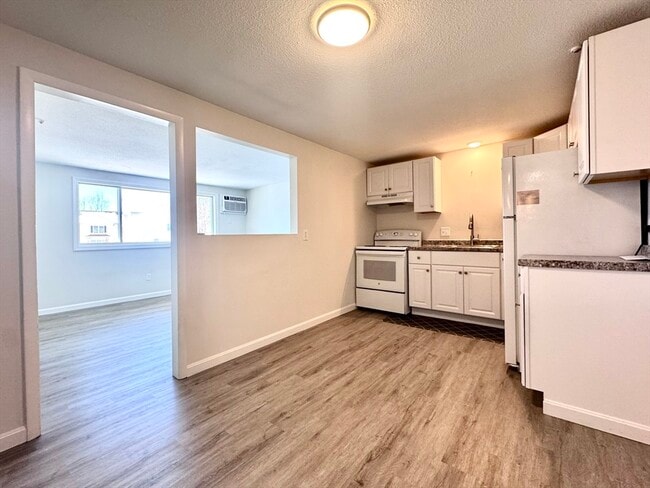 Photo - 50-58-58 Walnut St Unidad 11