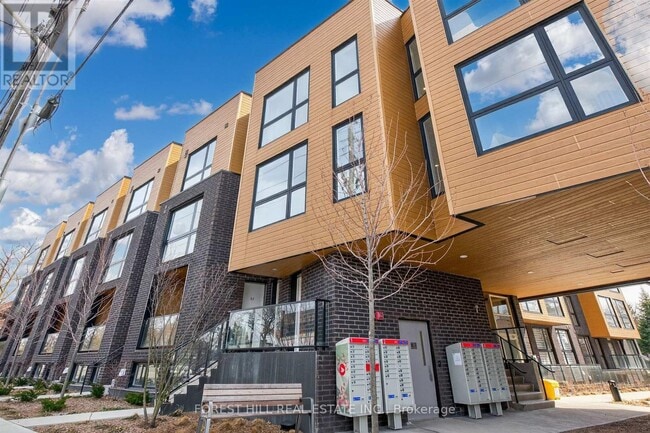 Photo - 35 Birchcliff Ave