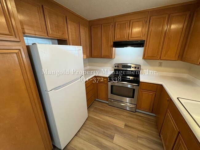 Photo - Tanglewood Condominium With Beautiful Bay Views, Fireplace, and Private Deck!! Unit 65