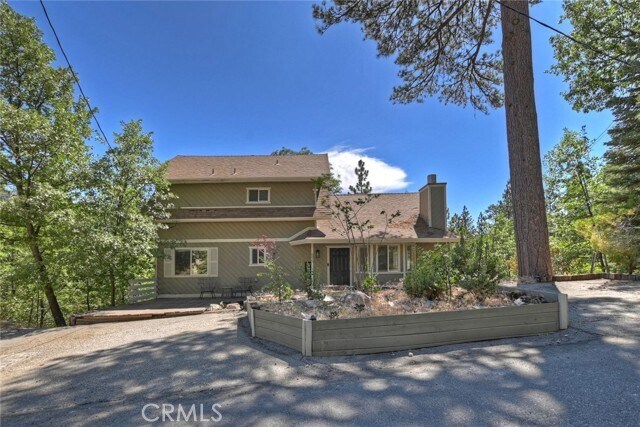 Photo - 695 Sutter Ln