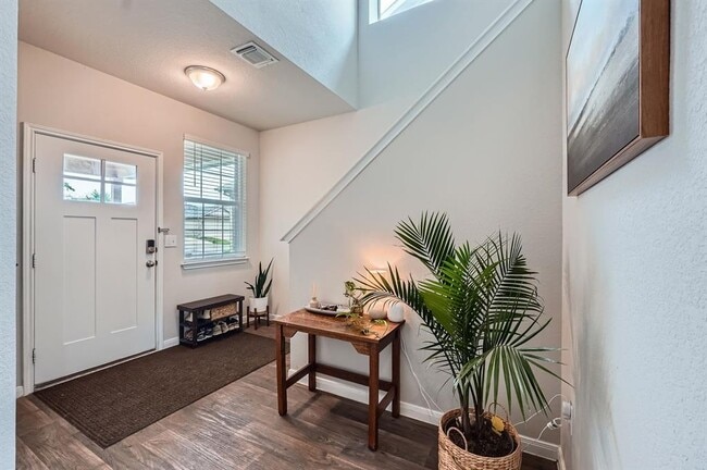 Photo - 14014 Macquarie Dr