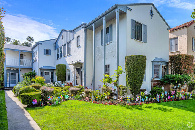 Building Photo - 425 S Oakhurst Dr Rental