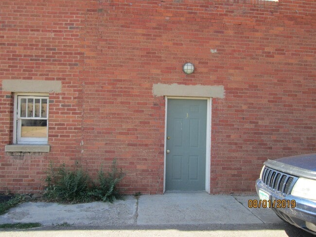 Building Photo - 1210 San Pedro Ave Unit #2