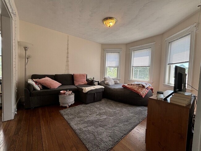 Photo - 109 Birch St Unit 3