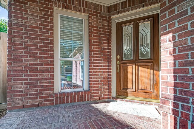 Photo - 26414 Suffield Glen Ln