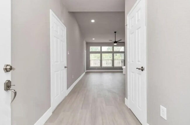 Photo - 3827 Flatwood Dr