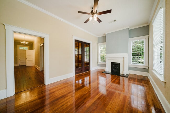 Photo - 2533 English Ave