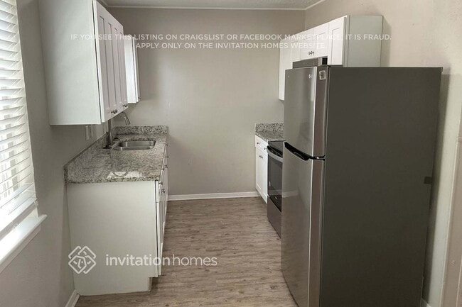 Photo - 3004 Albany Dr House