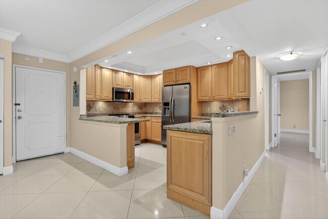 Photo - 405 N Ocean Blvd Unidad 208
