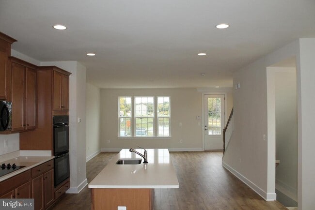 Photo - 10665 Hinton Wy