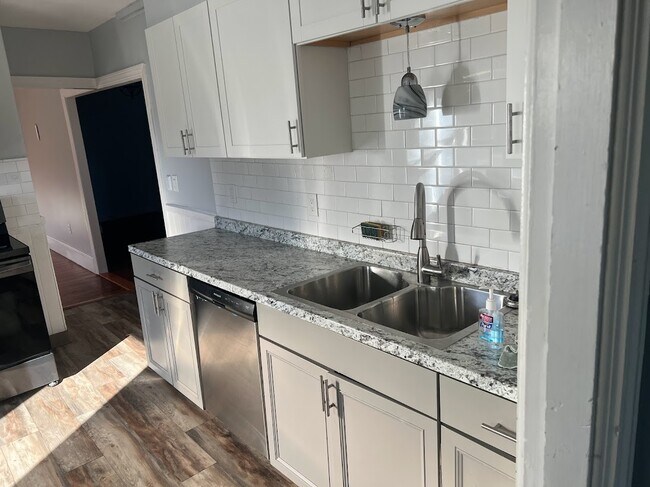 Photo - 158 S Main St Unidad 3rd floor