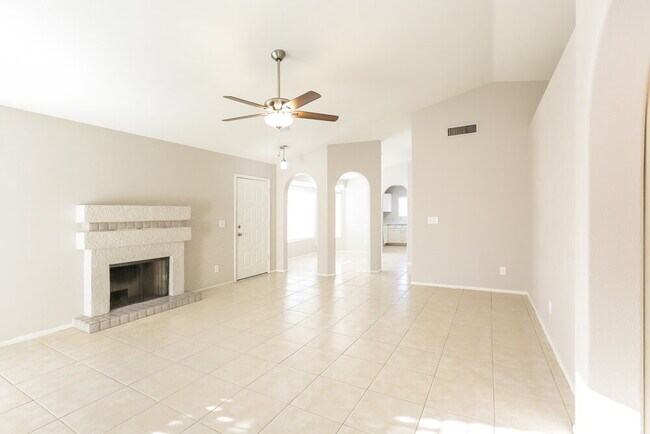 Photo - 7056 W Eva St