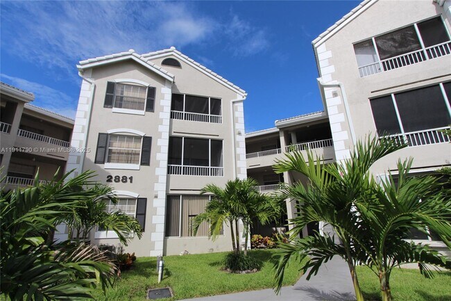 Building Photo - 2881 N Oakland Forest Dr Unit 306